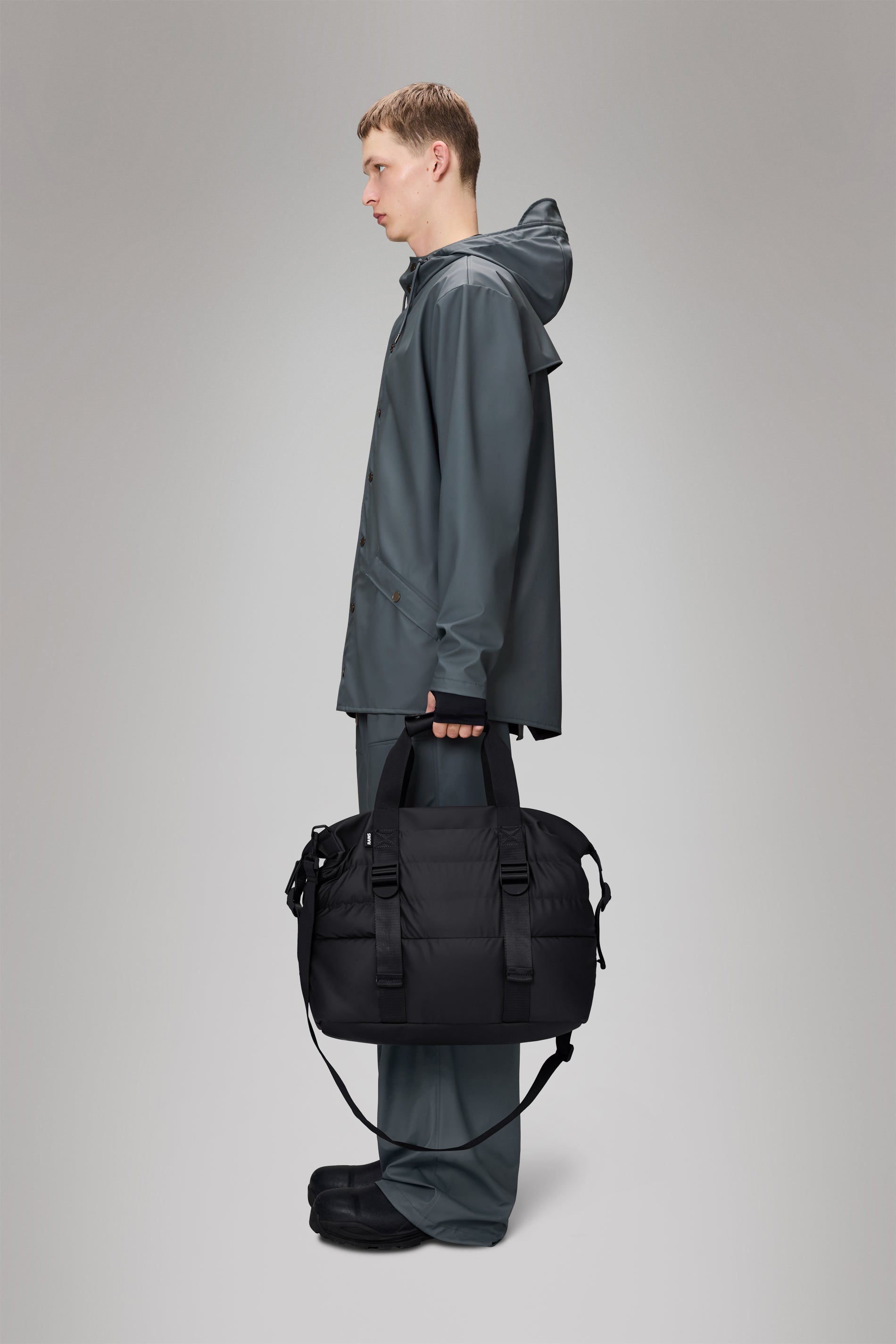 RAINS Puffer Mix Weekend Bag Small Black 36L H27 x D26 x W52 cm Weekender