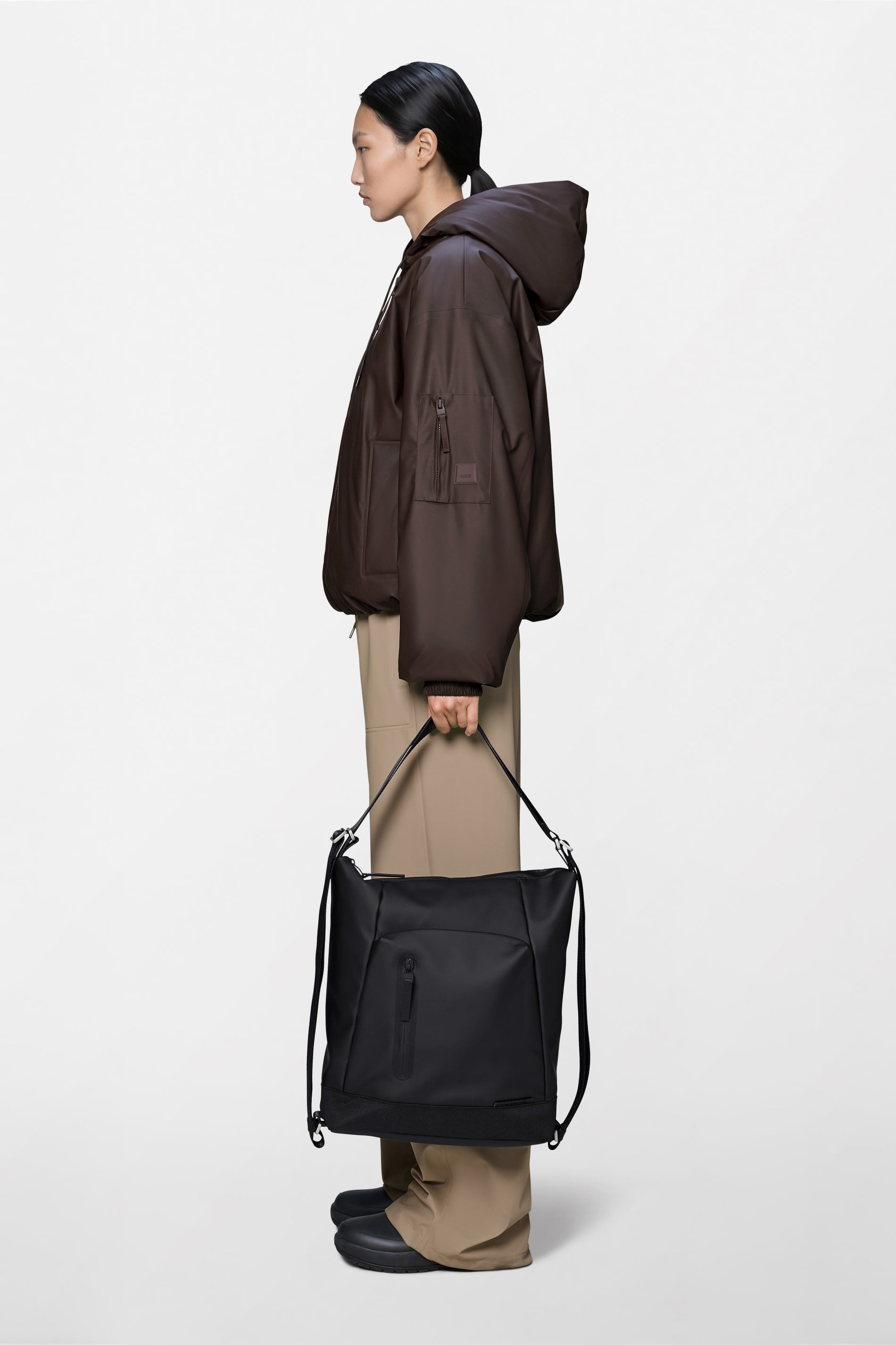 RAINS Otaru Hobo Backpack Black 17L H41 x D13 x W32 cm Backpack