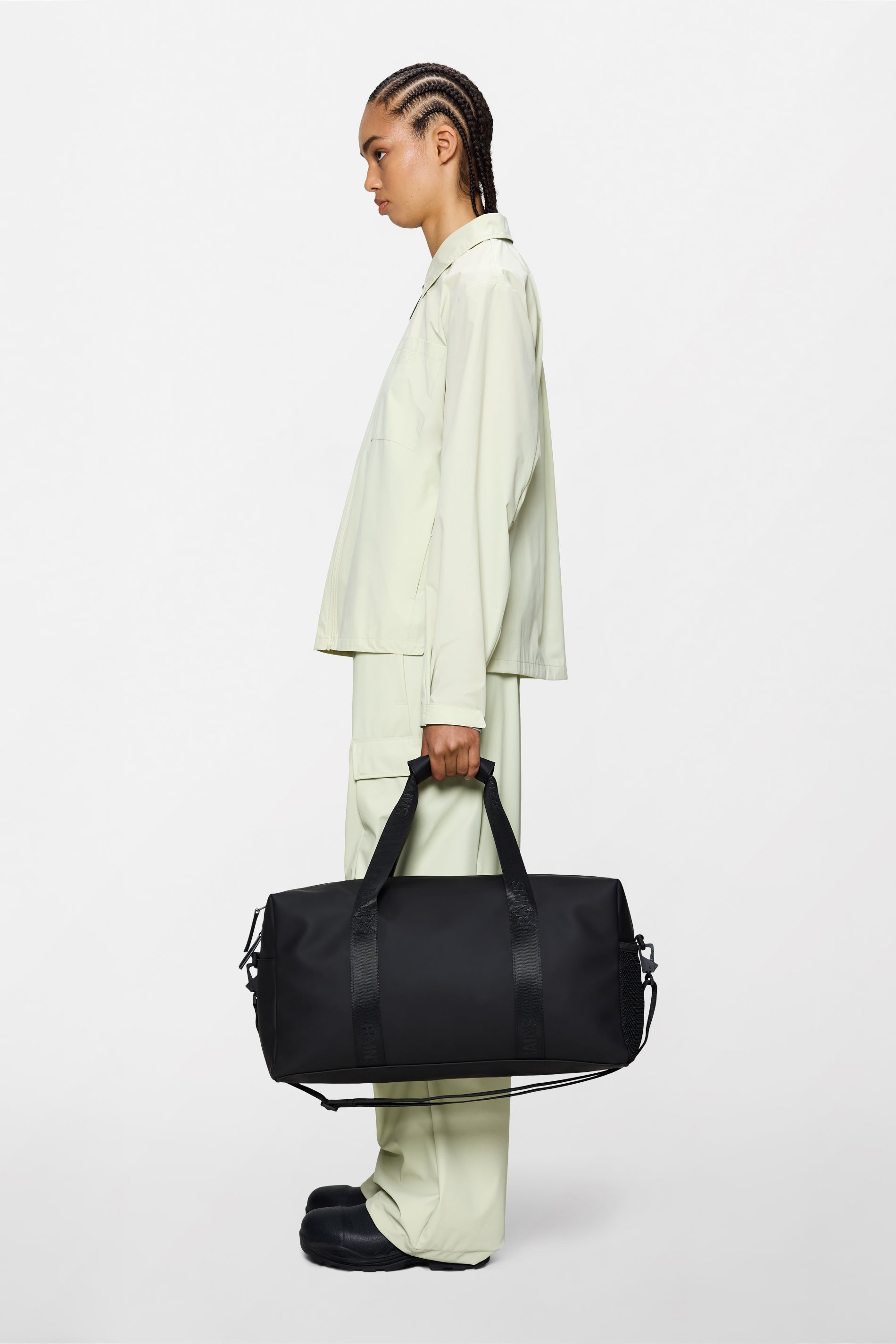 RAINS Trail Gym Bag Black 26L H25 x D22 x W48.50 cm Weekender