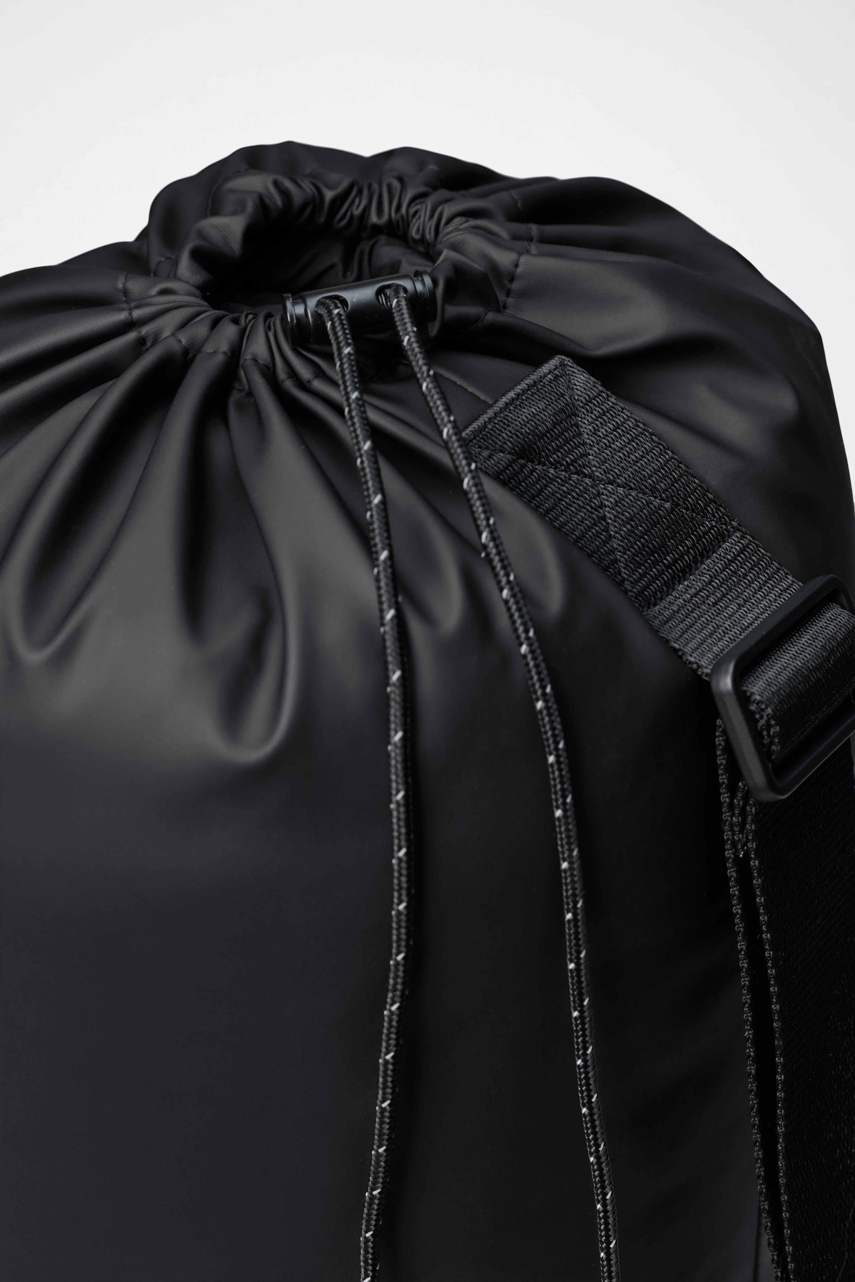 RAINS Puffer Blanket Black Picnic Blanket