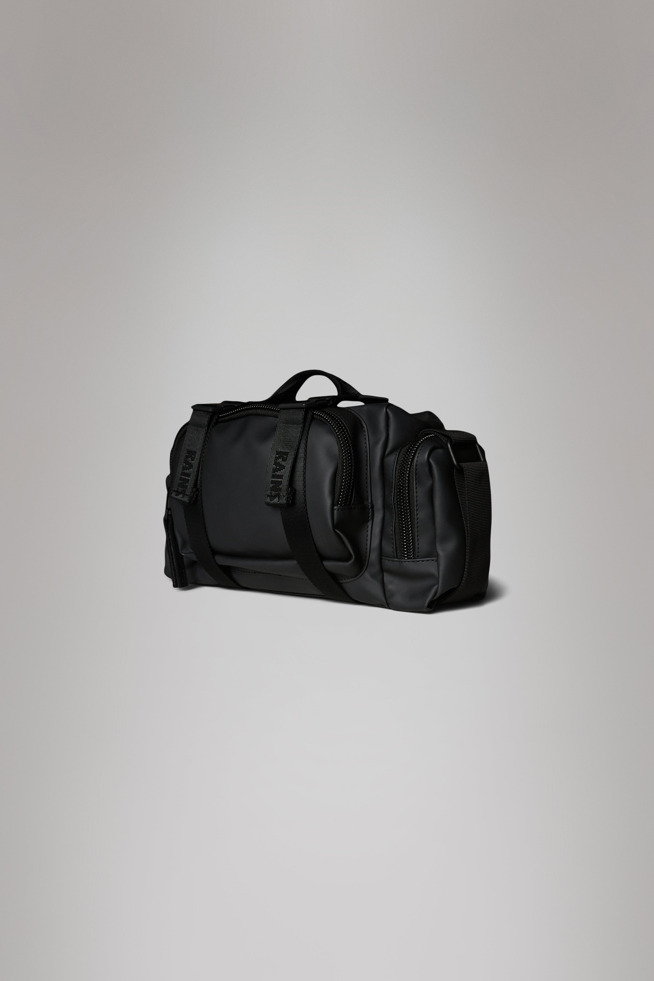 RAINS Trail Crossbody Bag Black 3.80L H16 x D8 x W30 cm Crossbody