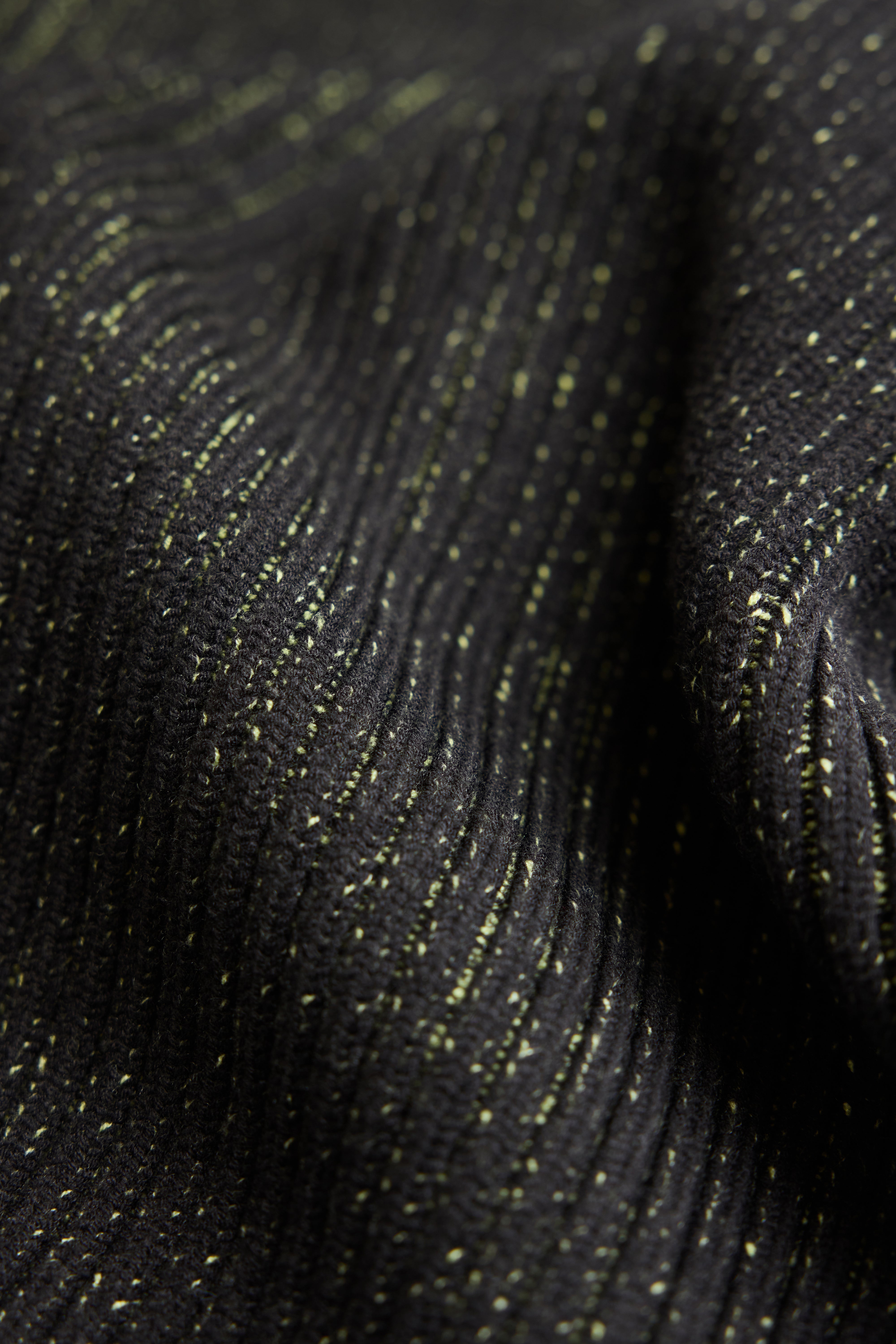 RAINS Sapa Knit Crew Neck Black/Acid Long Sleeve