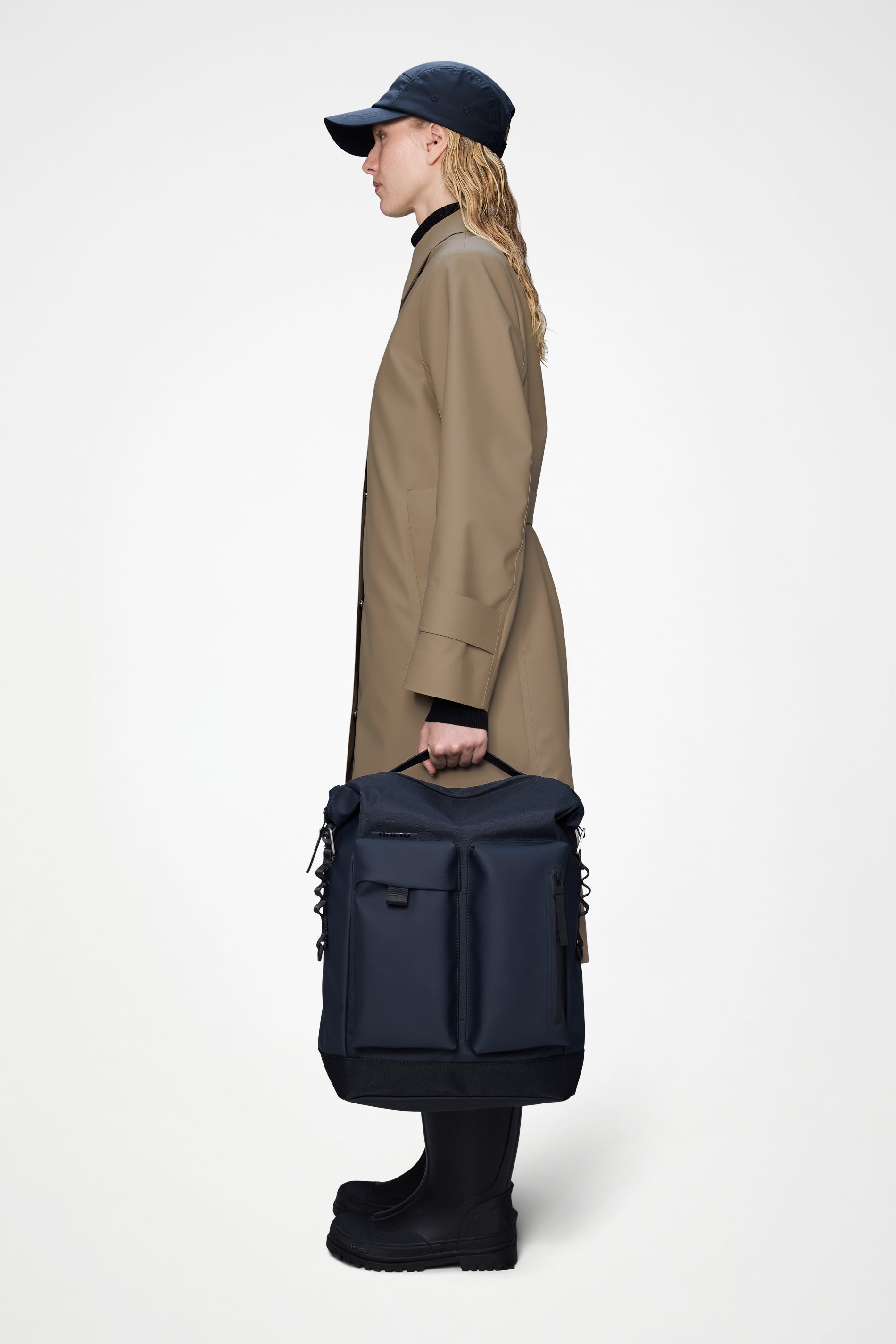 RAINS Otaru Backpack Navy 16L H42 x D14 x W30 cm Backpack