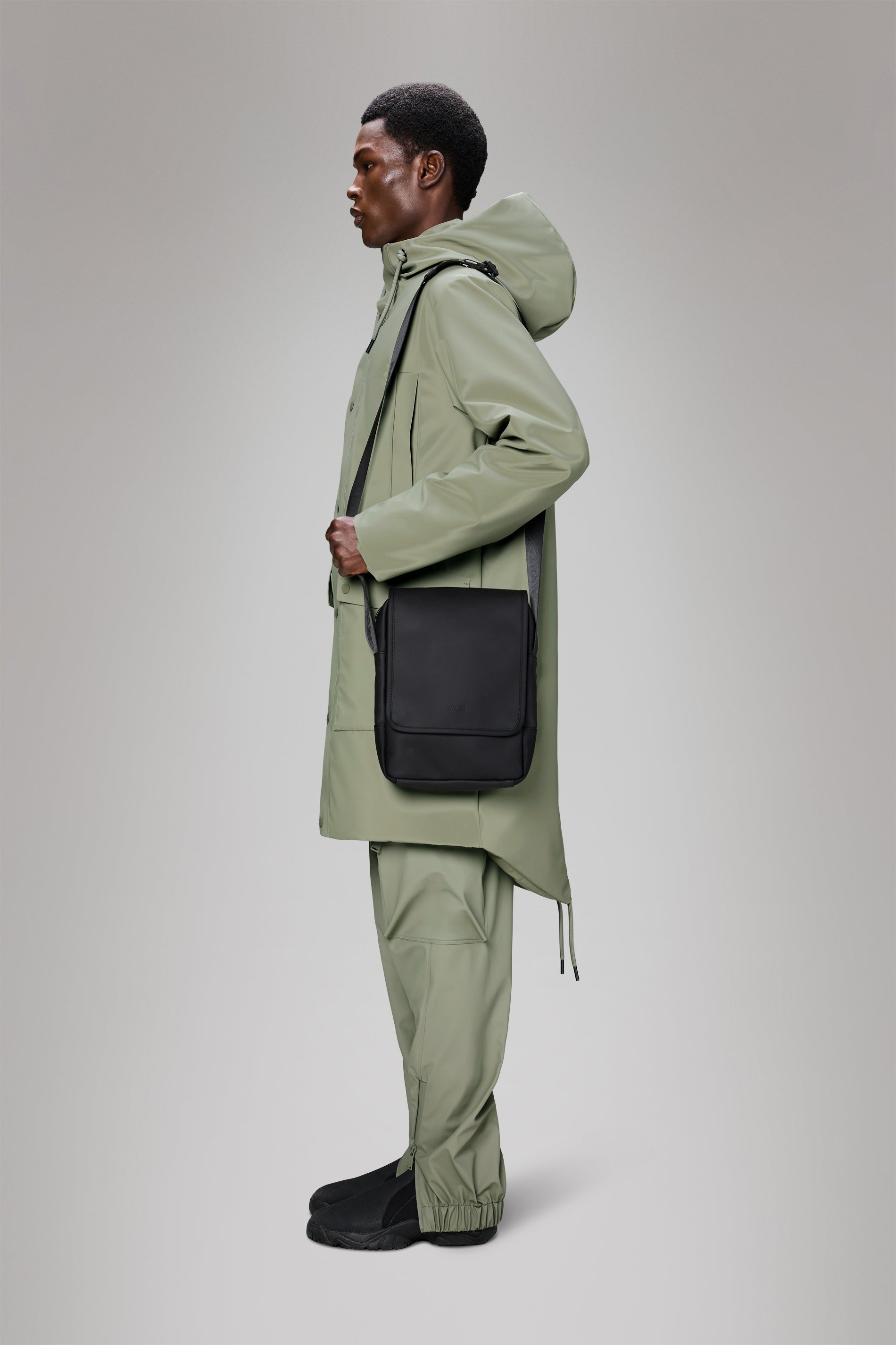 RAINS Trail Reporter Bag Black 3.40L H27 x D6 x W21 cm Crossbody