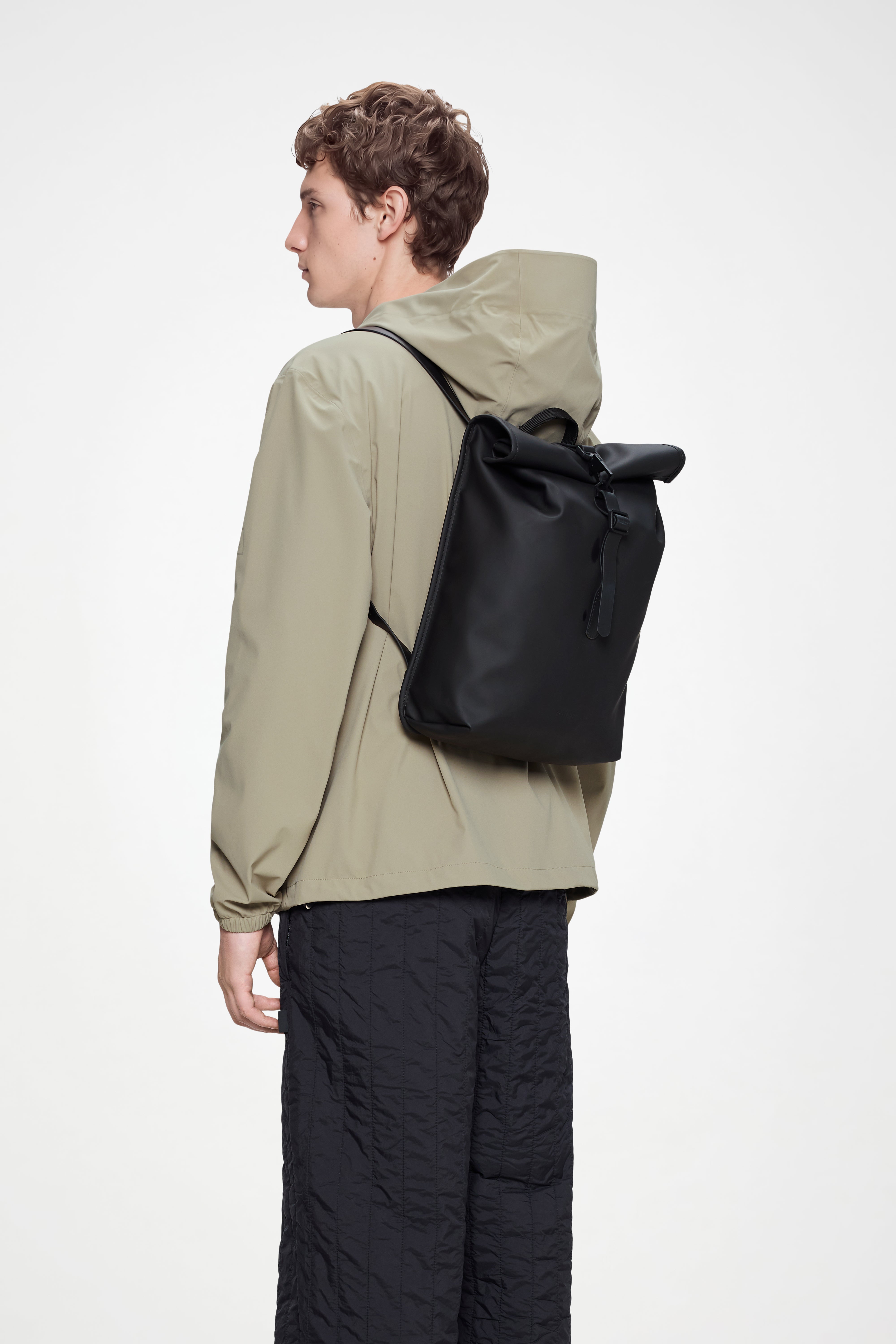 RAINS Rolltop Rucksack Mini Black 13L H50 x D10 x W27 cm Backpack