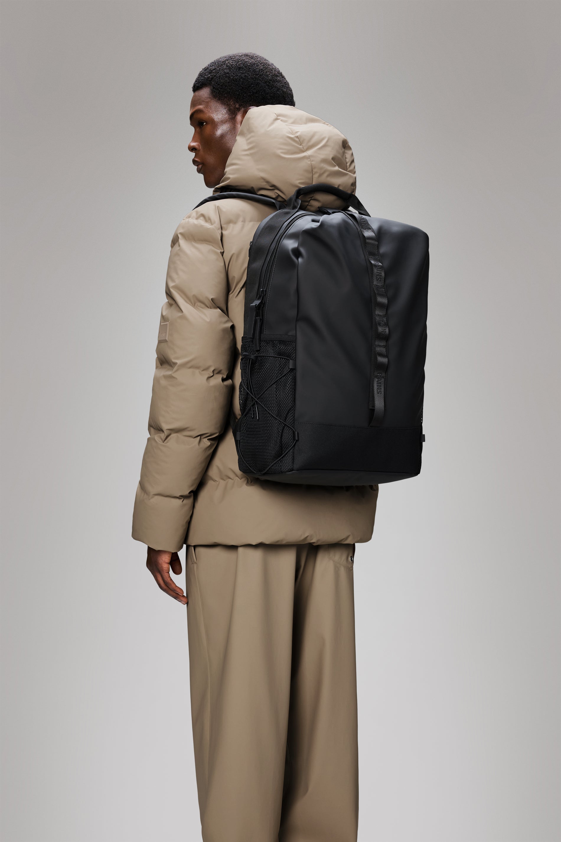 RAINS Trail Clip Front Backpack Black 29L H50 x D16 x W34 cm Backpack