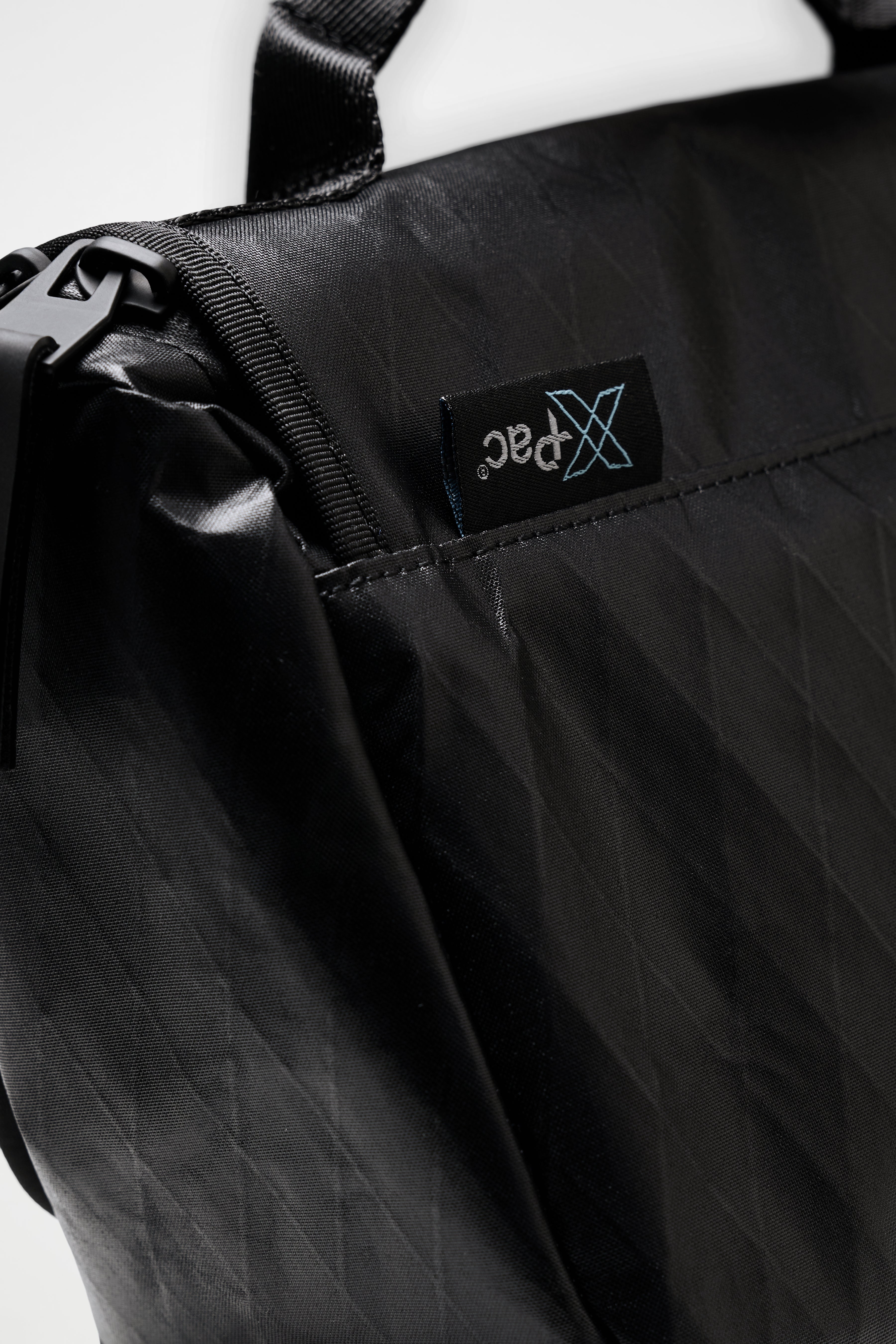 RAINS TexXel Wash Bag Jet Black 5.50L H16 x D12 x W27 cm Wash Bag