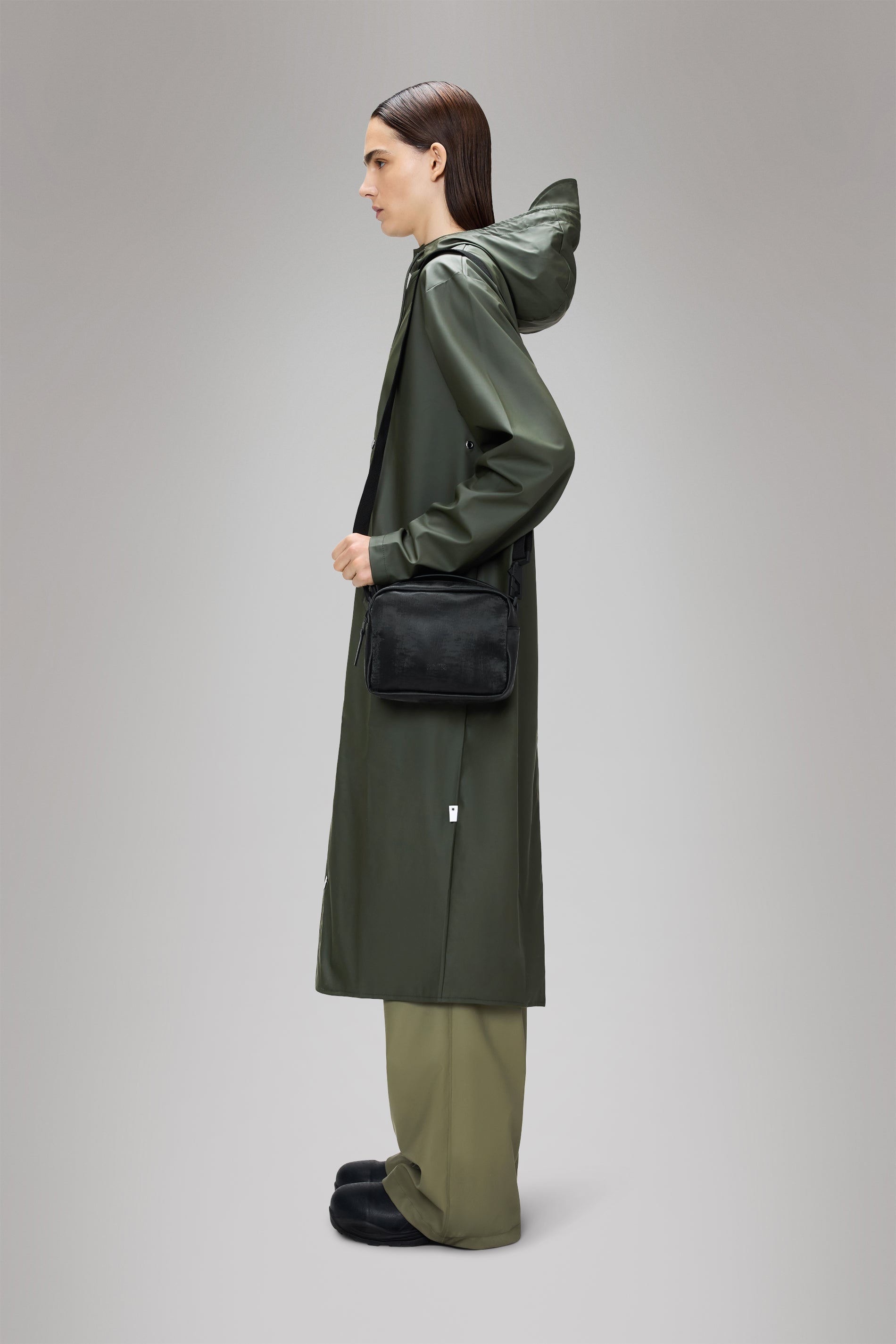 RAINS Box Bag Coal Crossbody