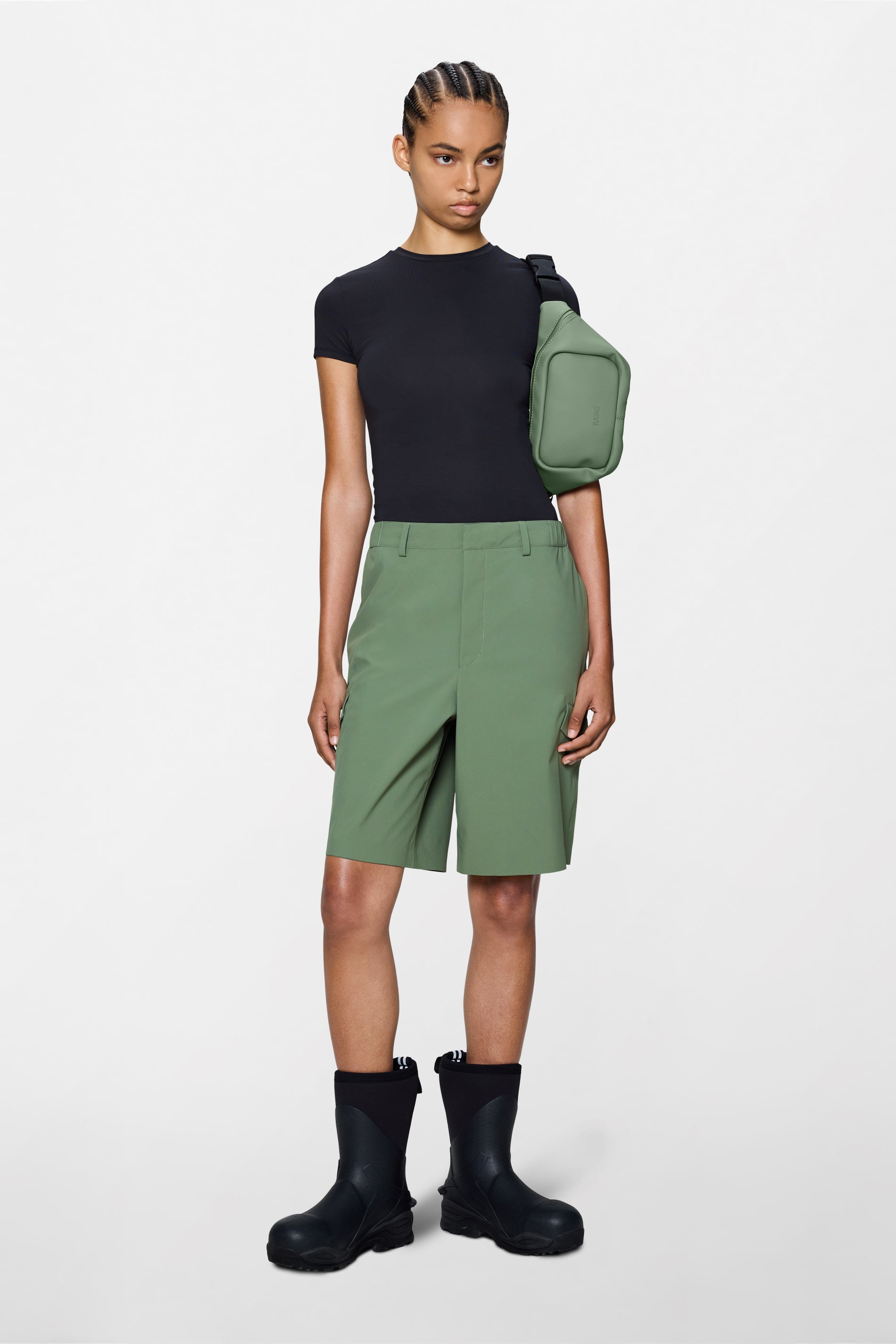 RAINS Suva Hardshell Shorts Well Pants