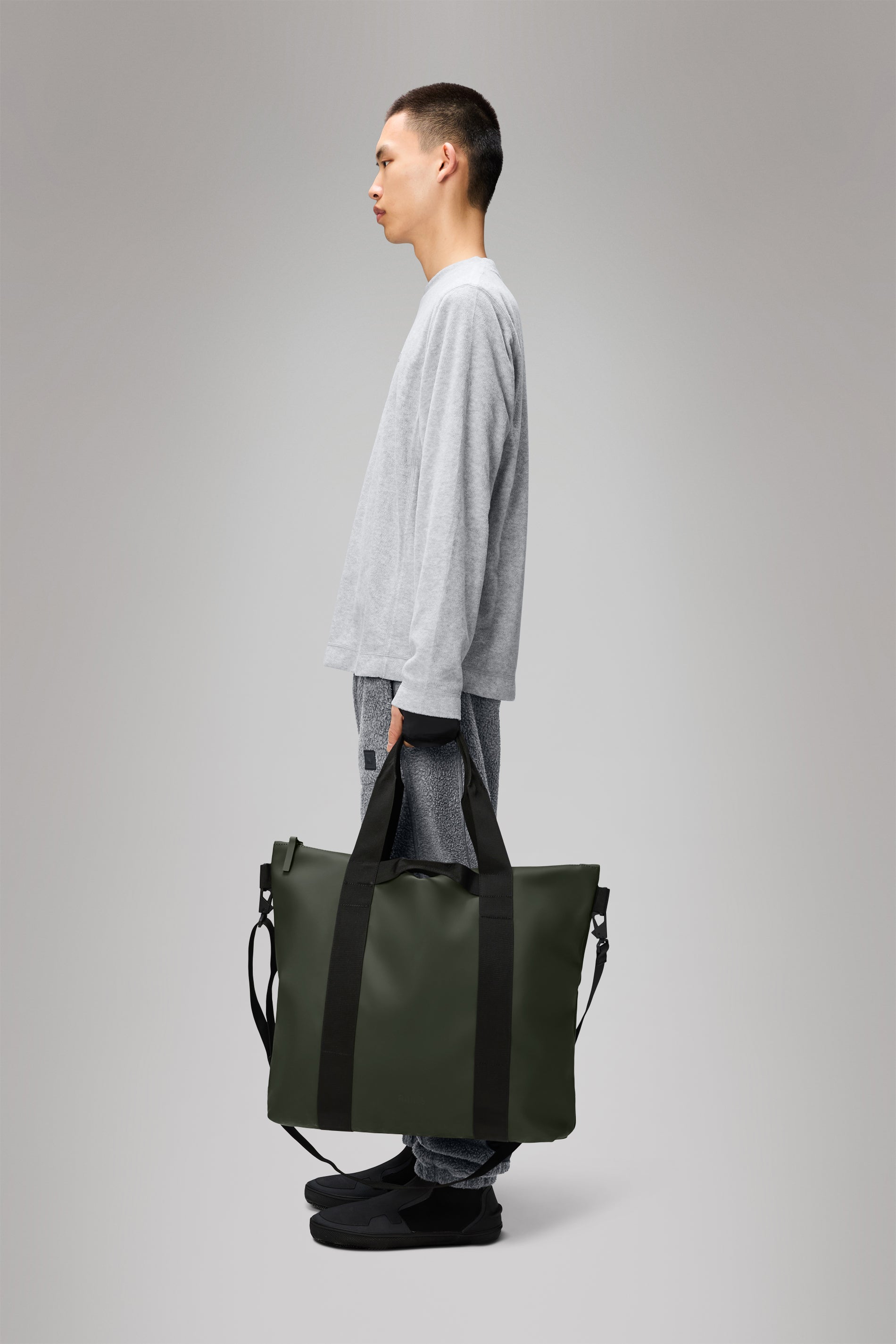 RAINS Tote Bag Green 23L H46 x D10 x W49 cm Tote