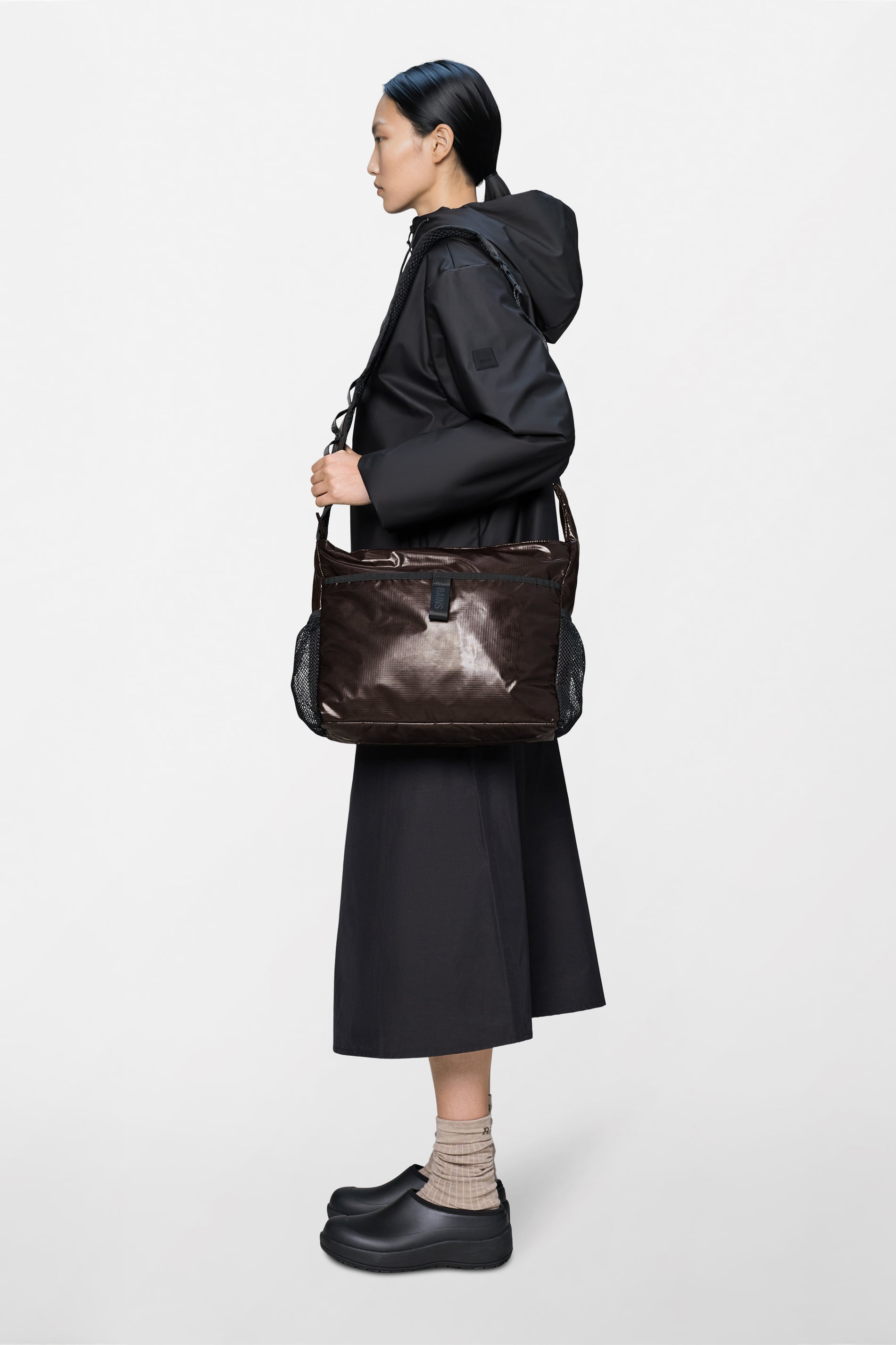 RAINS Sibu Messenger Bag Bark 14.50L H29 x D13 x W35 cm Messenger