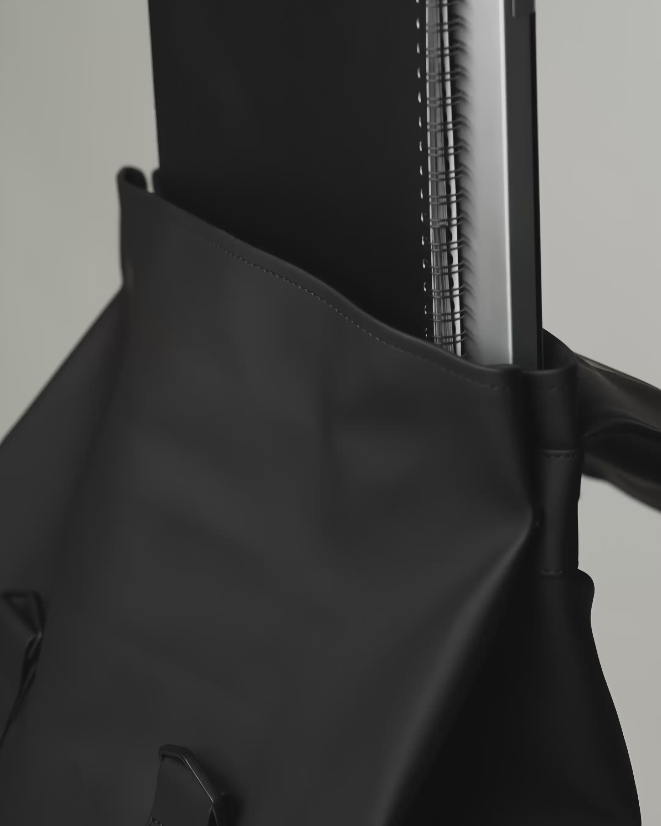 Padded laptop pocket